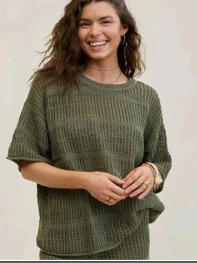 NWT!  Aerie Open Weave Short Sleeve Knit in Olive, size XXS